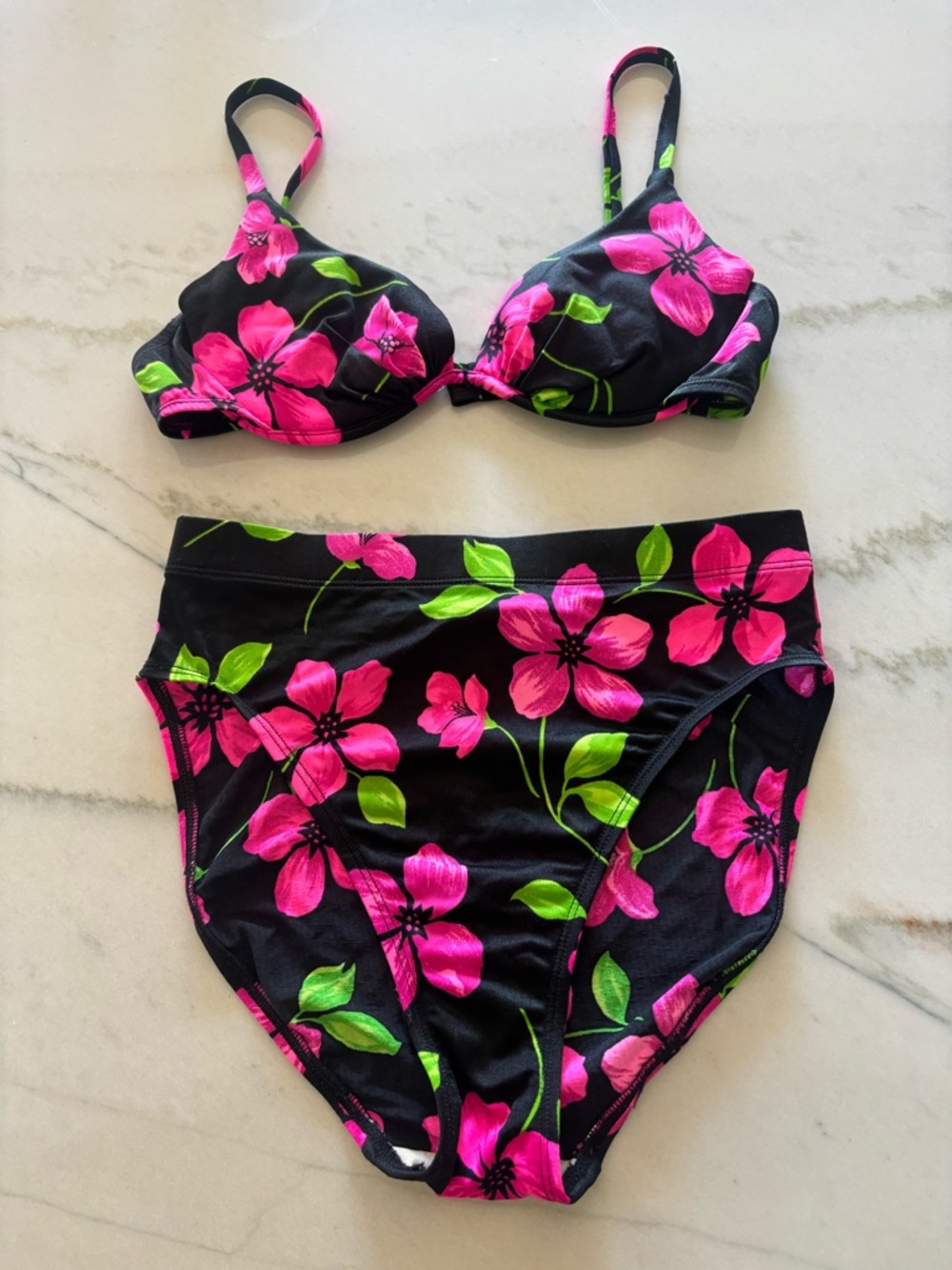 Vintage 90s High Waisted Hawaiian floral bikini set size M